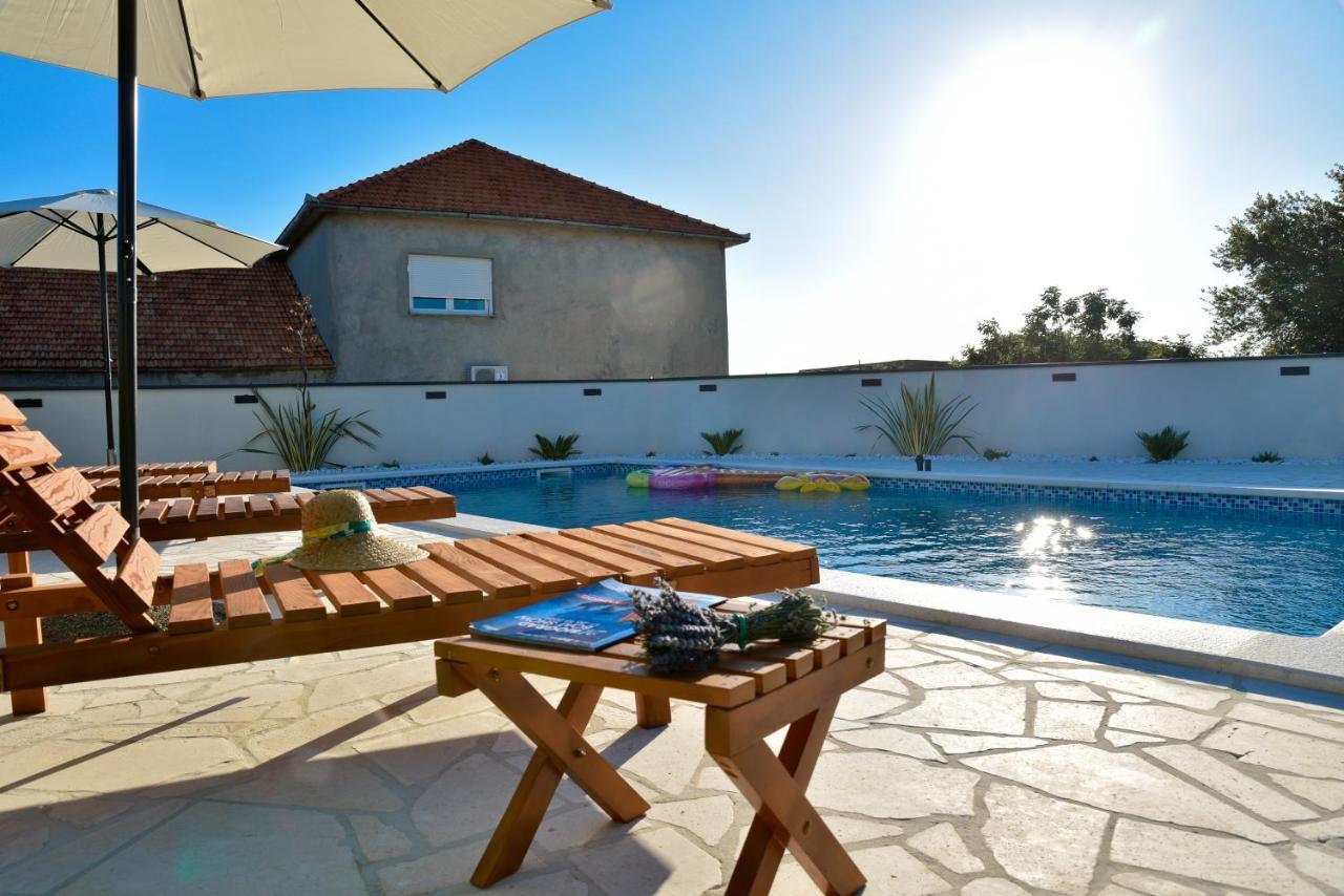 Villa Navita Augustinus With Pool Debeljak Exterior foto